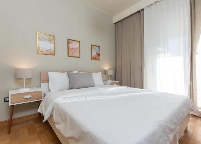 Houseloft Rotunda Getaway