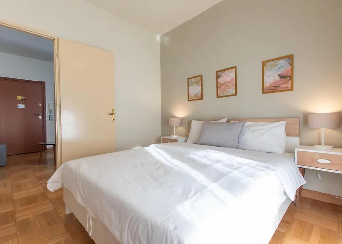 Houseloft Rotunda Getaway 公寓